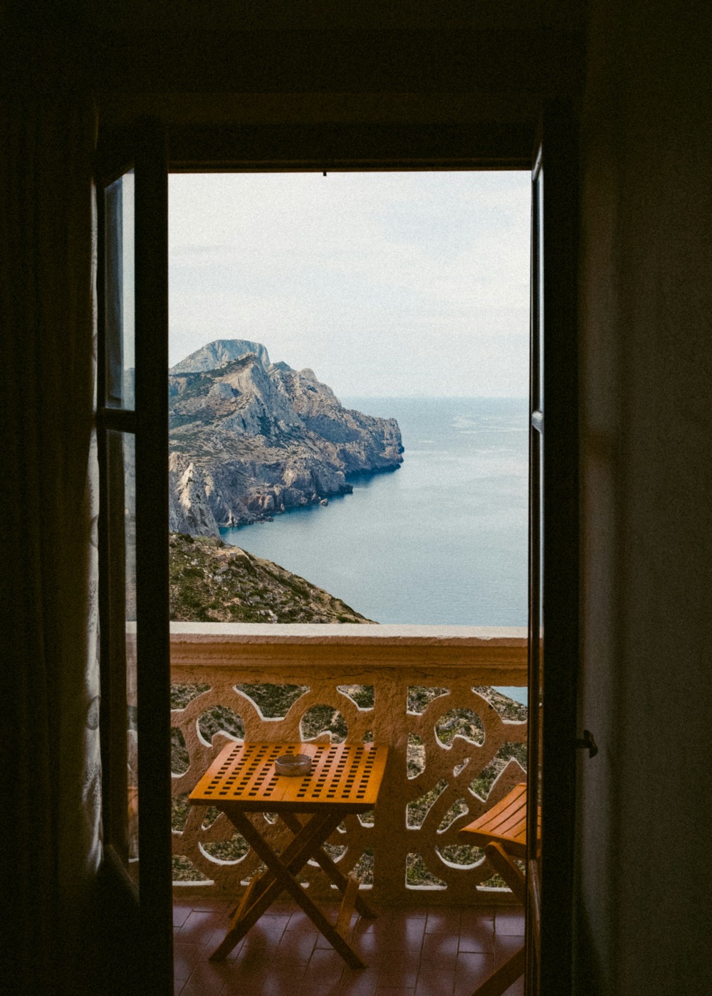 A quiet terrace overlooking the sea